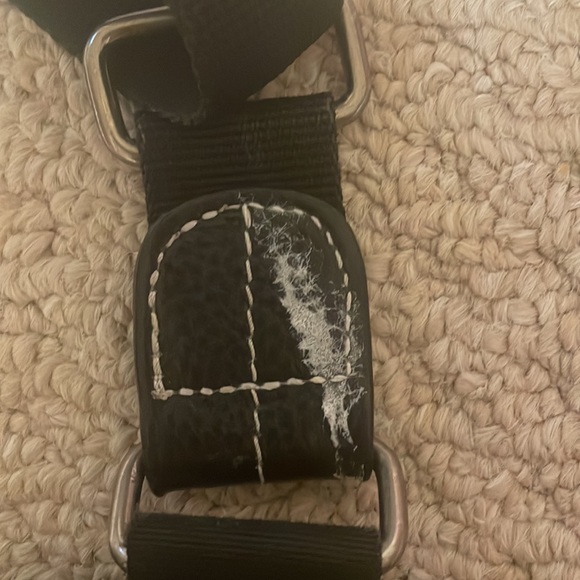 Roots leather crossbody - Picture 5 of 7